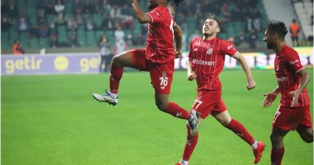 Antalyaspor’da ilk deplasman galibiyeti sevinci