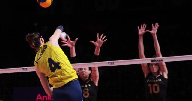 2021 FIVB Kadınlar Dünya Kulüpler Şampiyonası: VakıfBank: 3 - Fenerbahçe Opet: 0