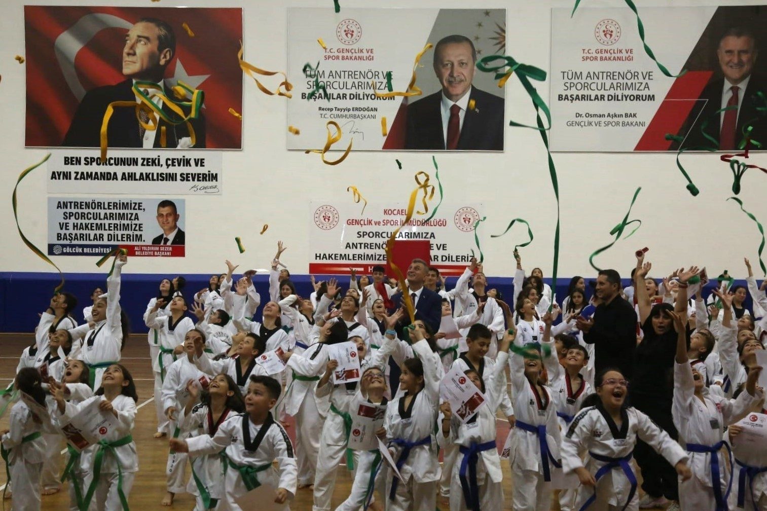 Kuşakların Uçuştuğu Taekwondo Şöleni