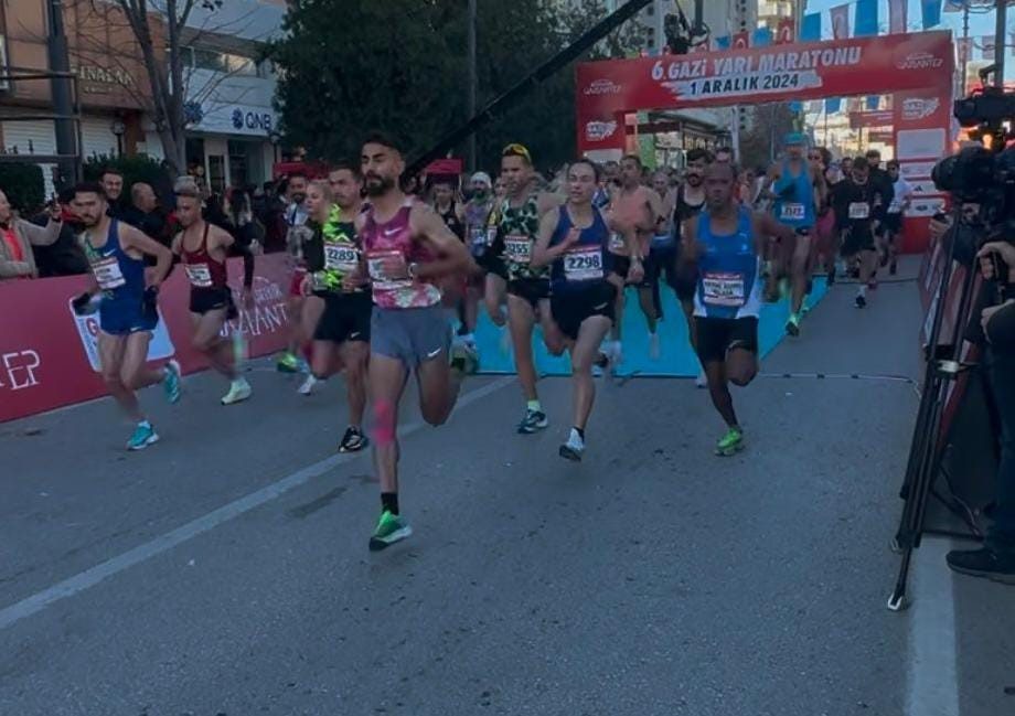 Gazinin Adımlarında Coşkulu Maraton