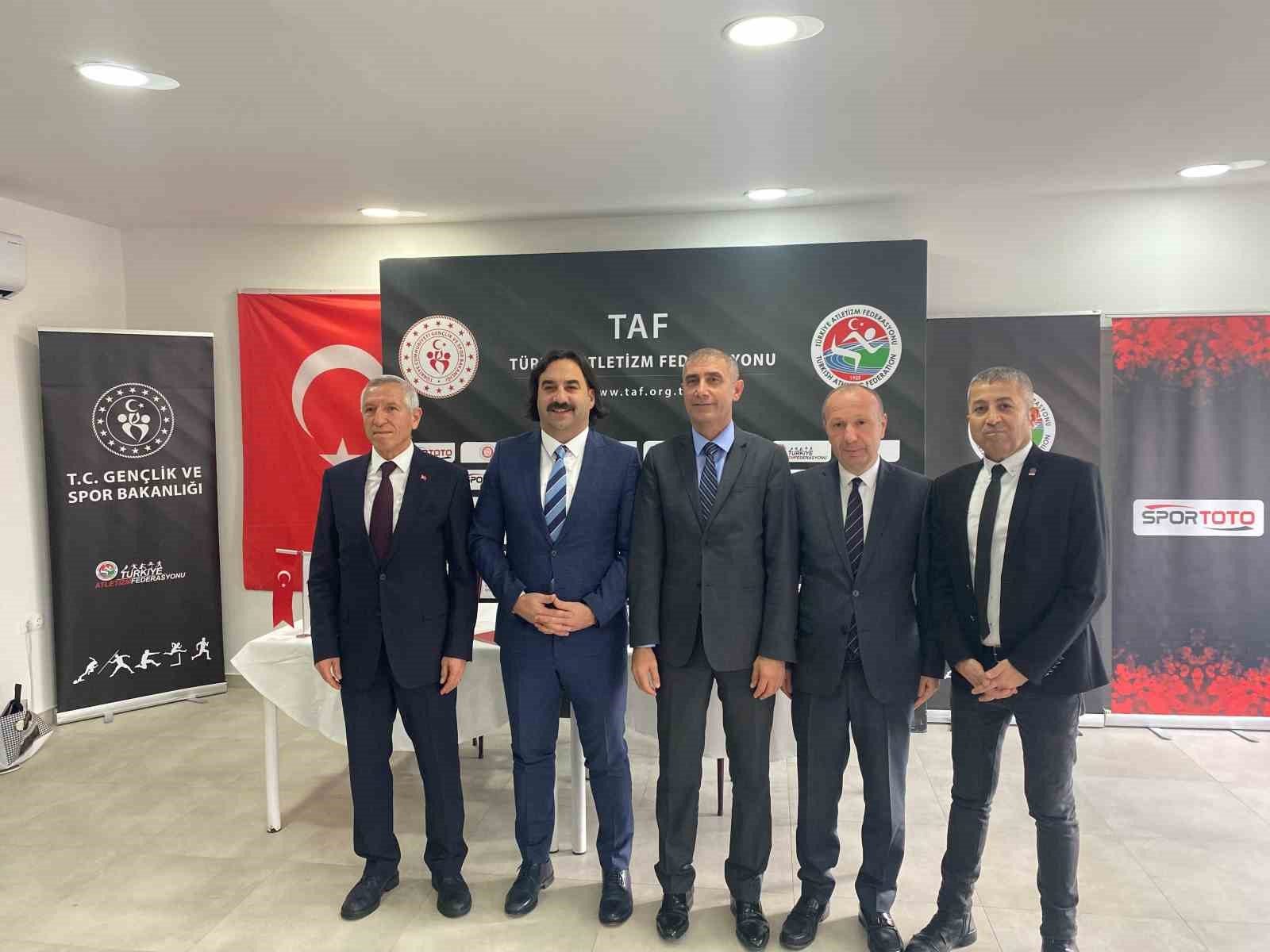 Başkent'in Prestijli Yarışı 89. Büyük Ankara Koşusu'nda Gerilim