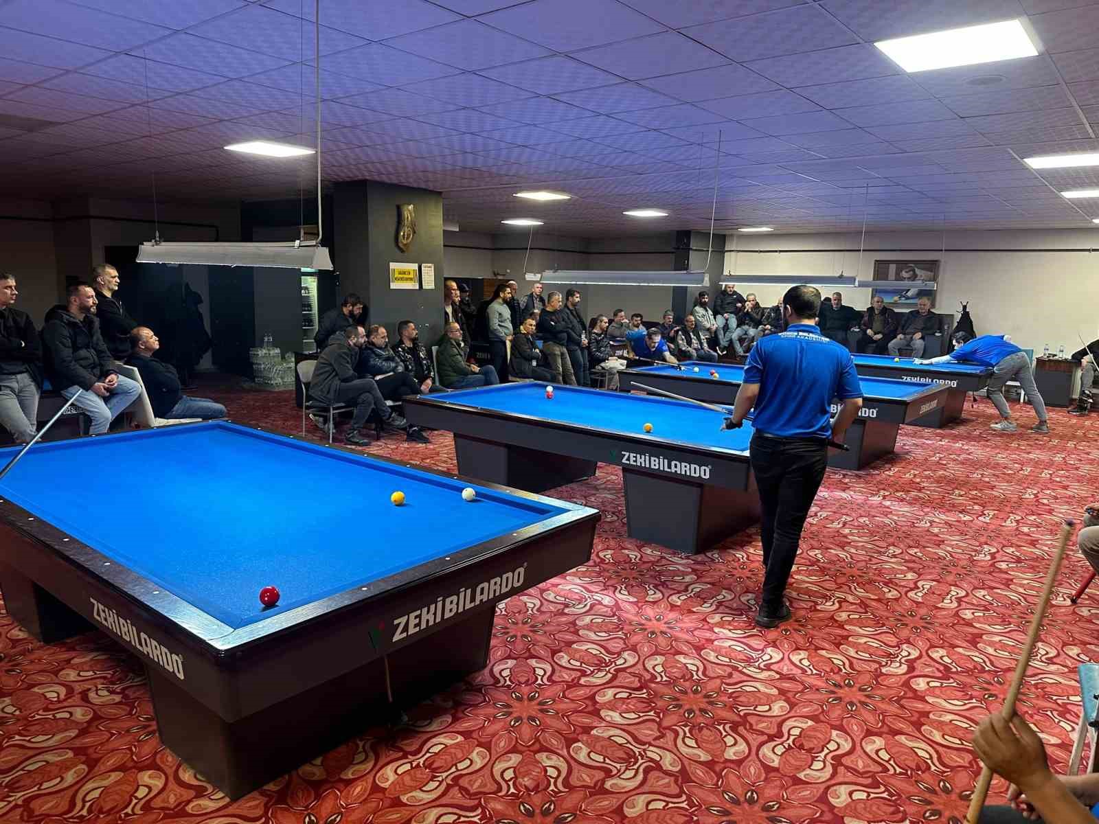 90 sporcu yarışıyor