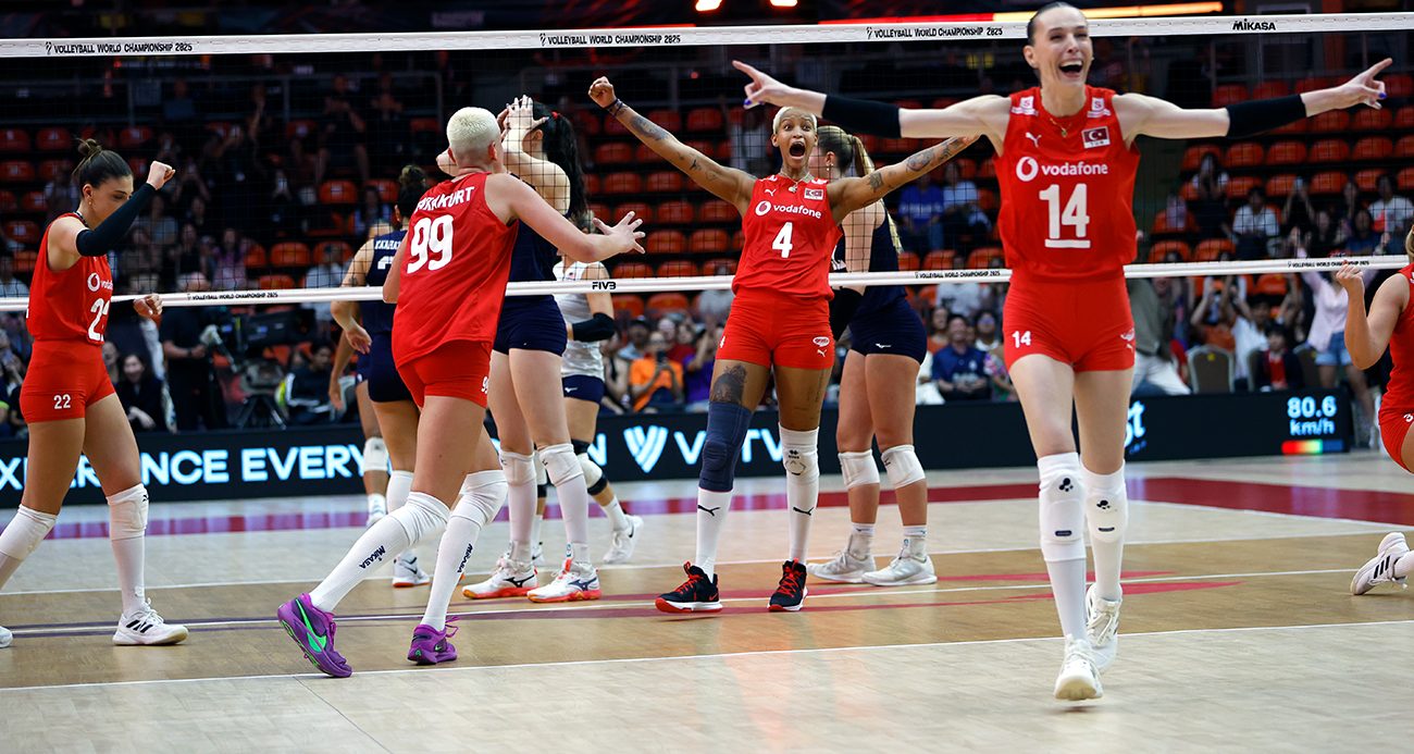 A Milli Kadın Voleybol Takımı final için sahada