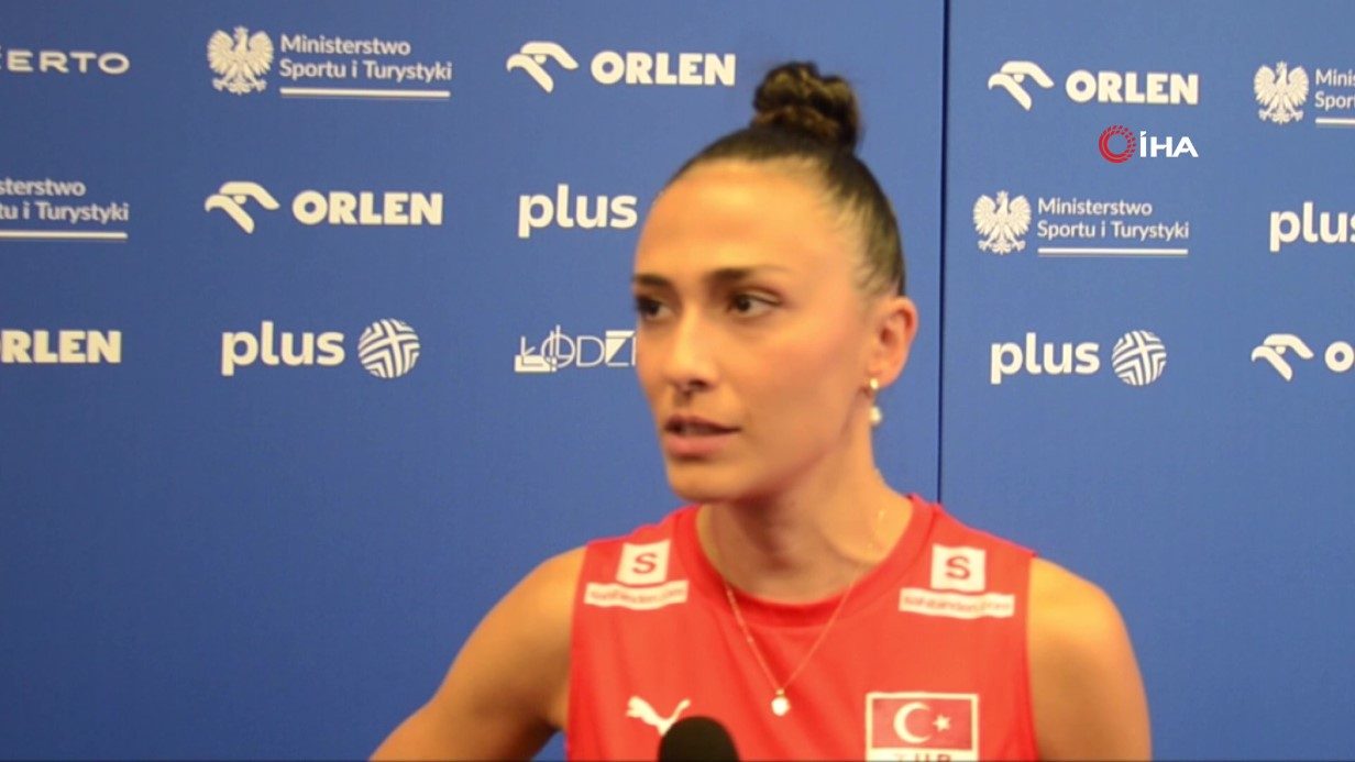 A Milli Kadın Voleybol Takımı'nın Kaptanı Simge Aköz: "Çok üzgünüz"