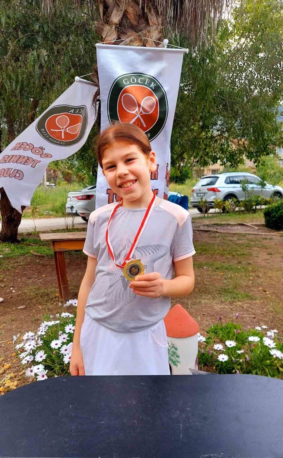 Afyonkarahisarlı tenisçi Çınar Muğla’da şampiyonluk kazandı