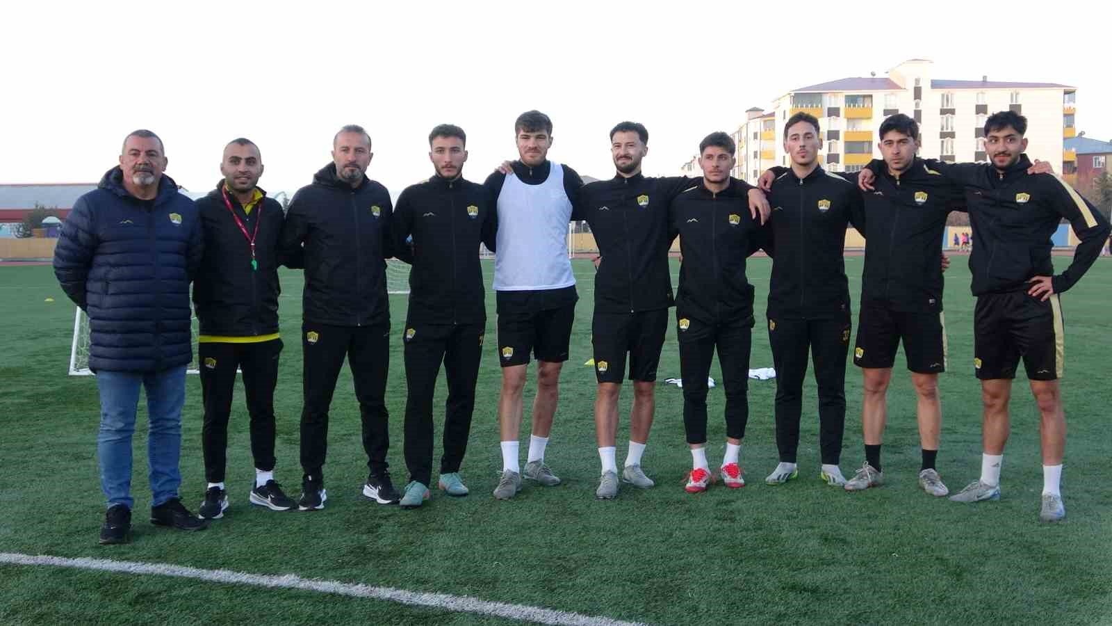 Ağrı 1970 Spor’da büyük kriz: 17 futbolcuya ceza, kadro 7 oyuncuya düştü