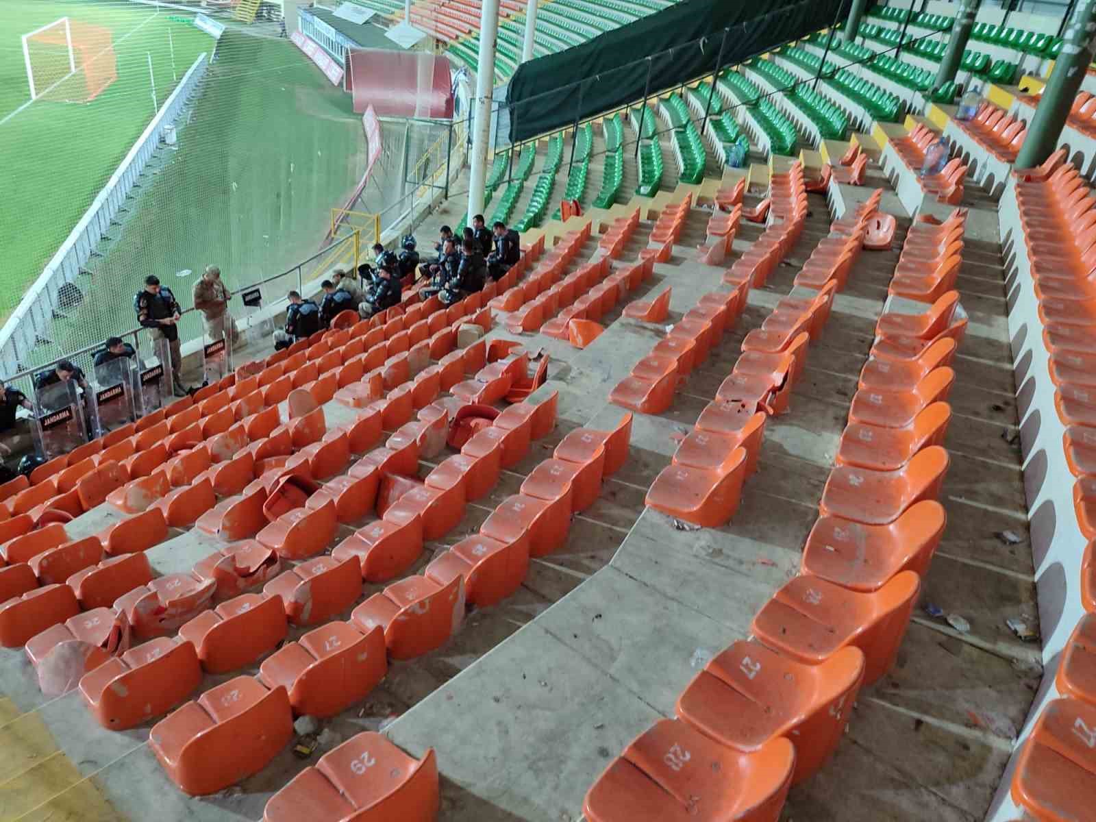 Alanyaspor, Antalyaspor Taraftarının Yıkıma Uğrattığı Stadı TFF’ye Şikayet Etti