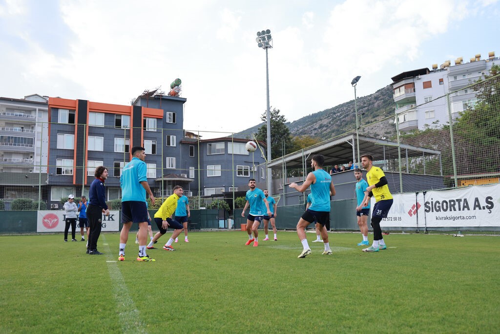 Alanyaspor, Galatasaray maçı hazırlıklarını tamamladı
