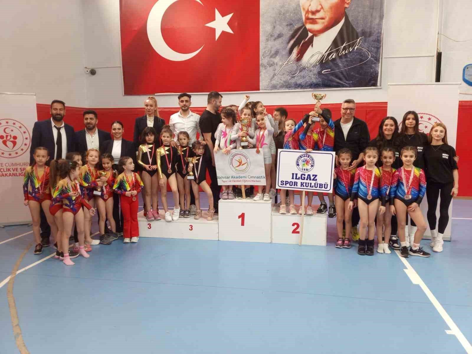 Alaşehir’de Artistik Cimnastik Turnuvası düzenlendi