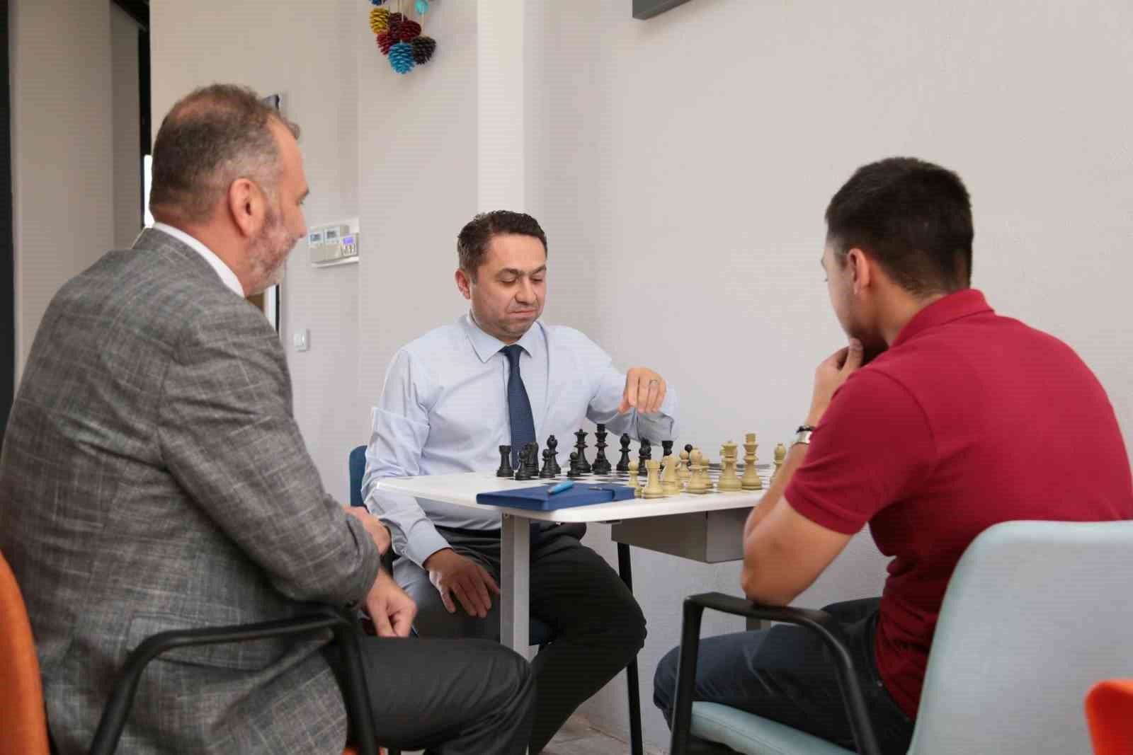 Satranç Ustalarının Meydan Okuması: ALKÜ Turnuvası