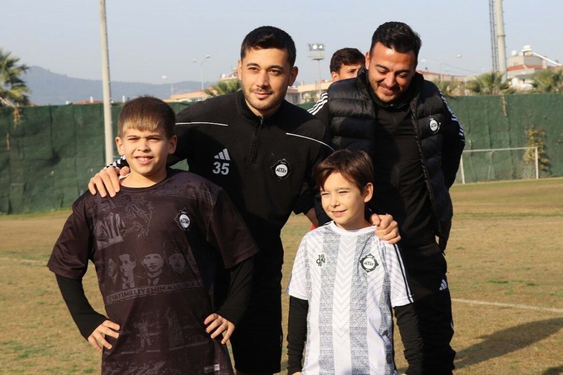 Kalbinin Şampiyonu Altay, Minik Taraftarını Unutmadı