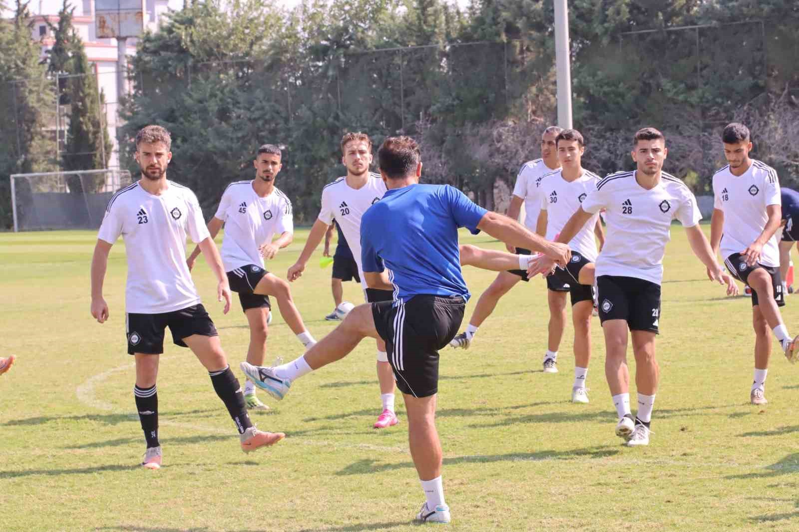 İzmir'in Devleri, Erzincanspor'u İzmir'de Ağırlıyor