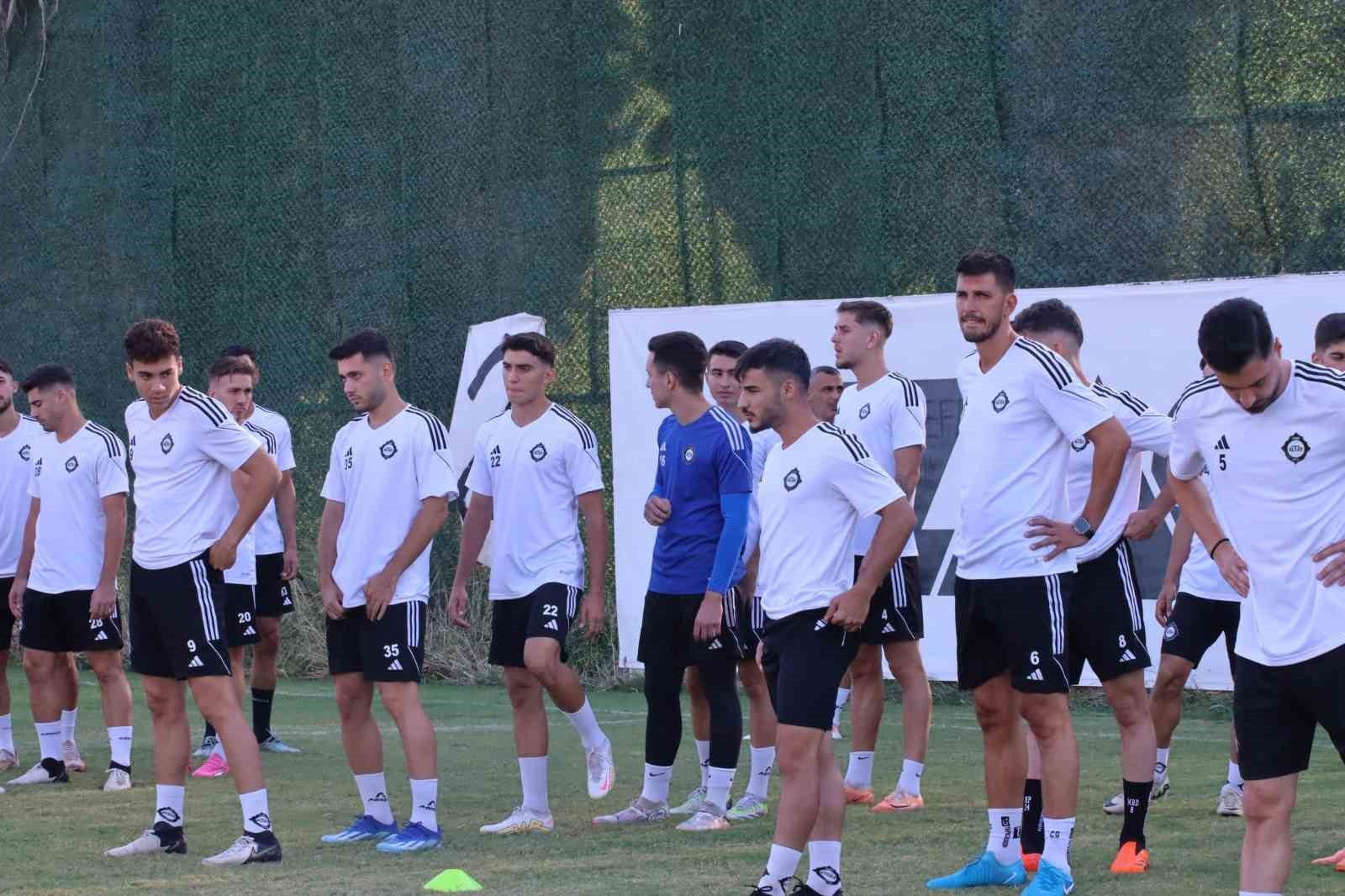 Altay'ın Dibi Göremeyen İlk Yarısı
