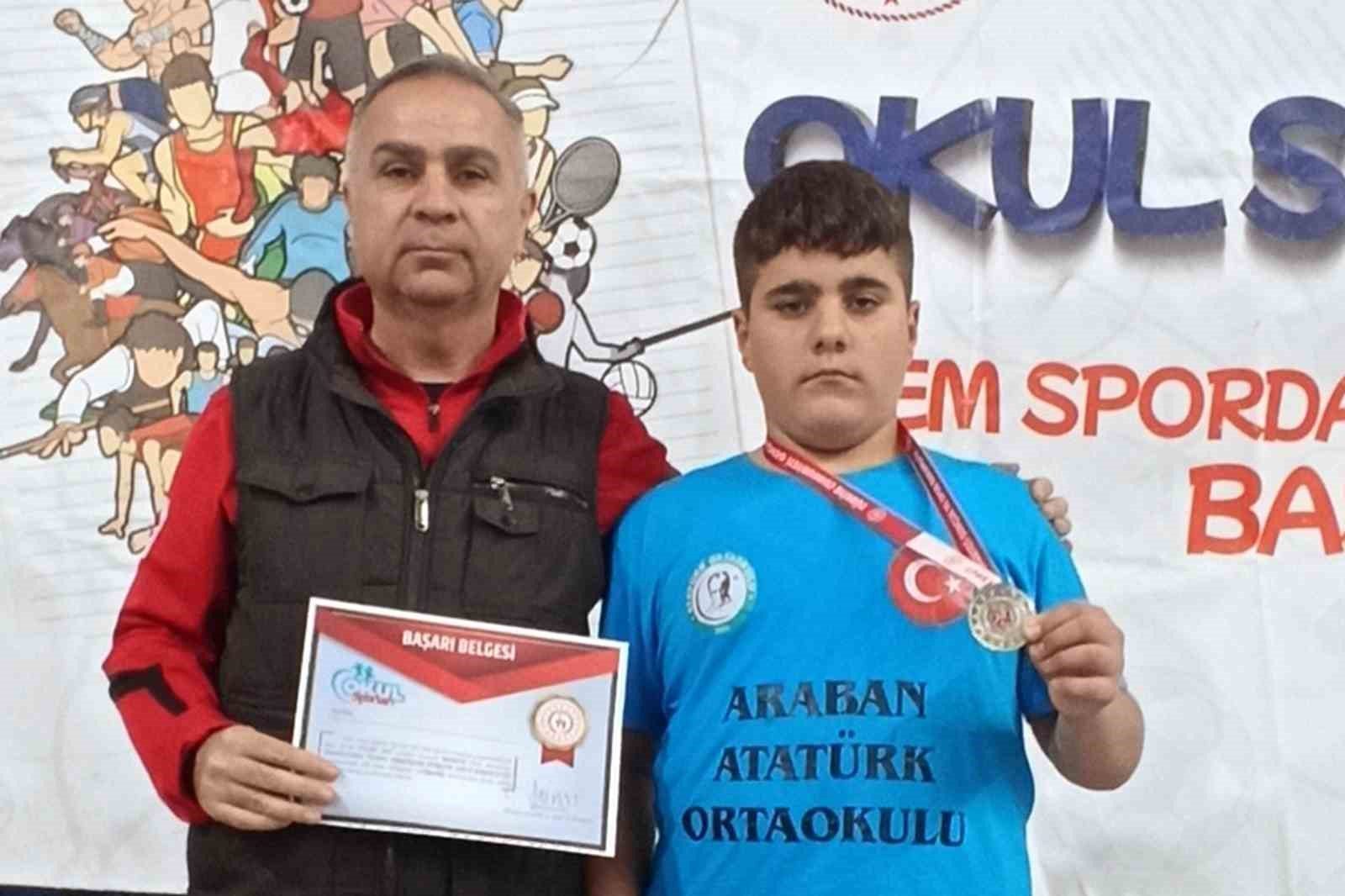 Arabanlı öğrenci, Türkiye Tekvando Şampiyonası’nda Gaziantep’i temsil edecek