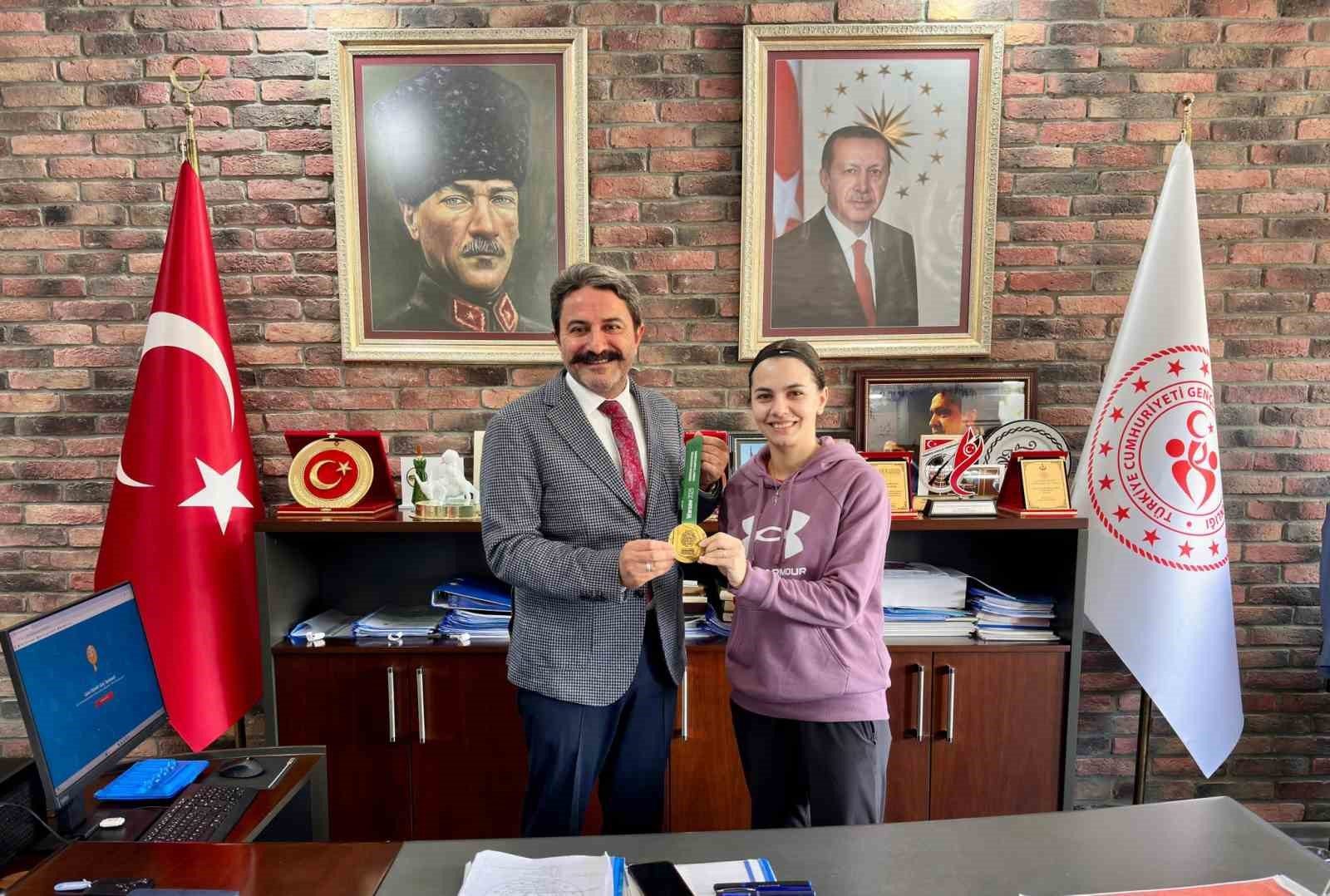 Avrupa Şampiyonu Ertunç, İl Müdürü Kalın ile bir araya geldi