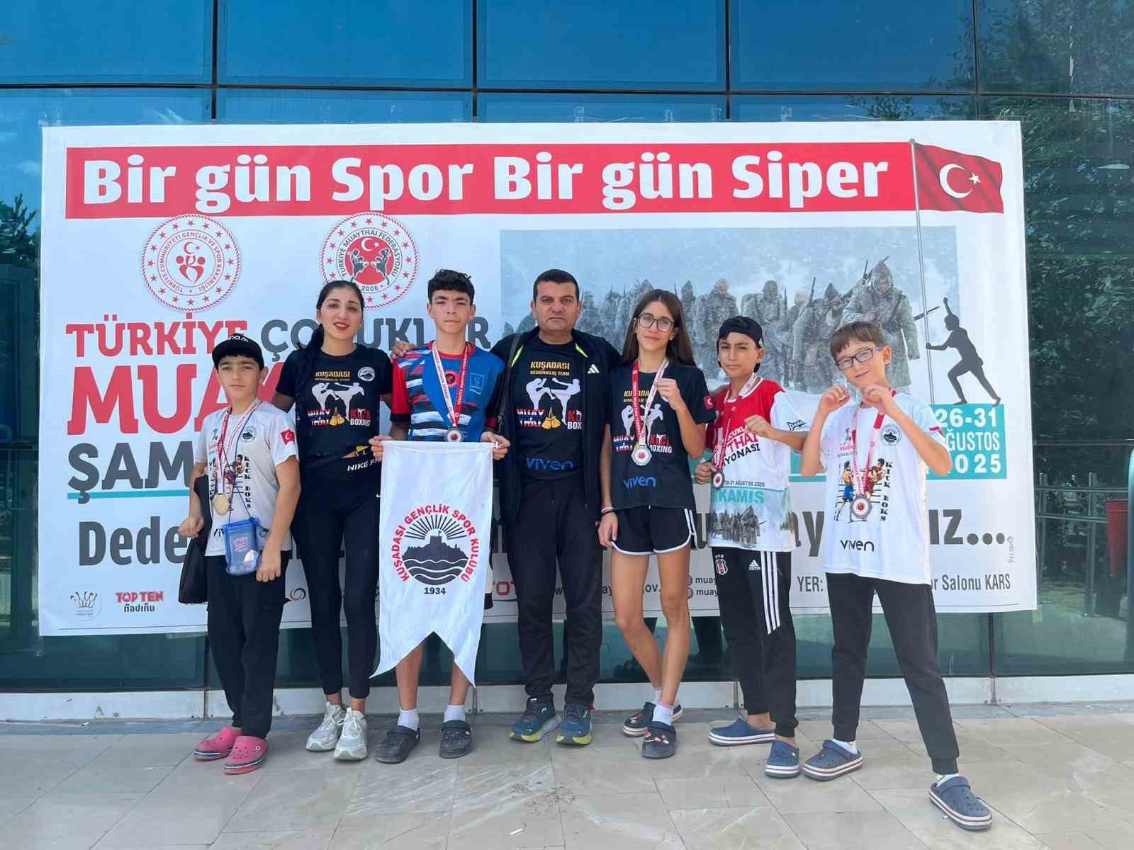 Aydınlı Muaythaiciler Türkiye Şampiyonası’ndan madalyalarla döndü