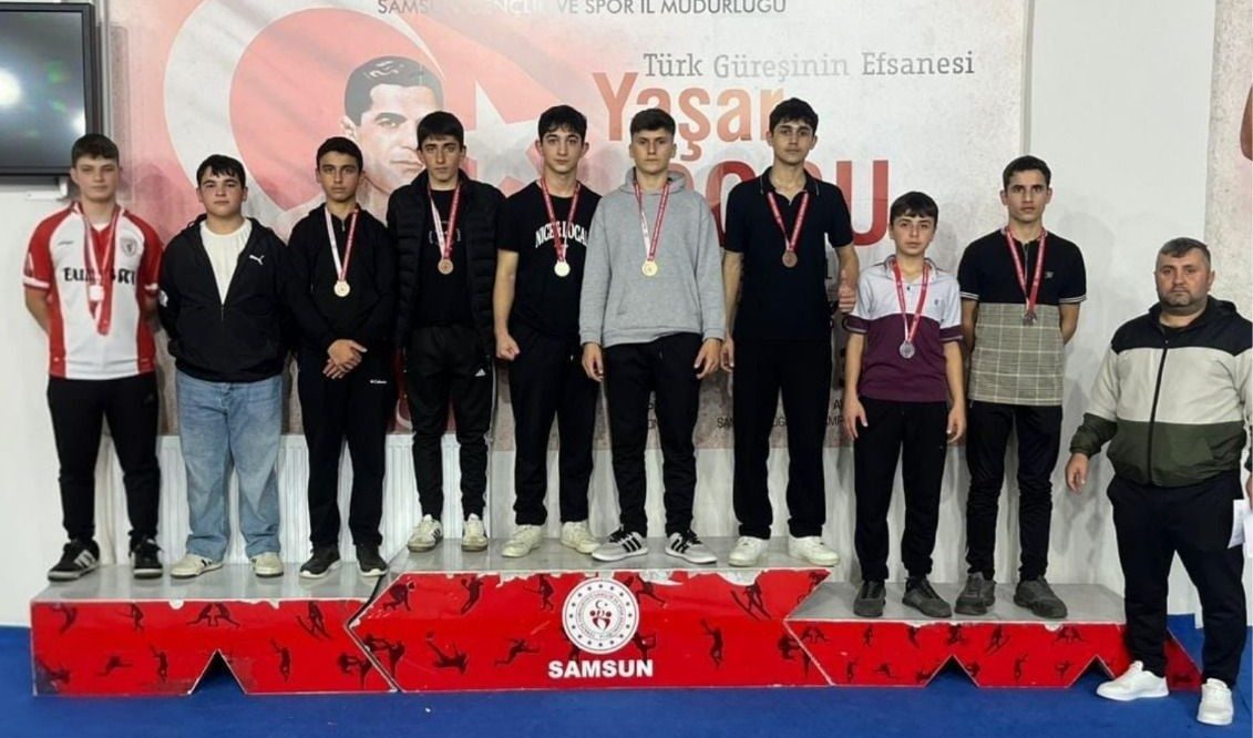 Ayvacık’ta güreş kursu meyvelerini veriyor