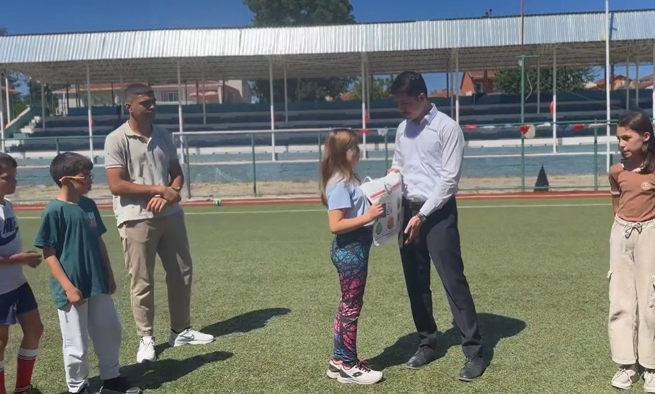 Öğrenciler Başarılarının Ödülünü Aldı
