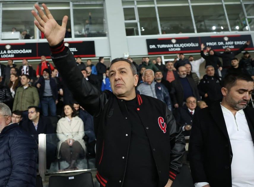 Başkan Dere: "Umutsuzluğa kapılmak ya da geri adım atmak yok"