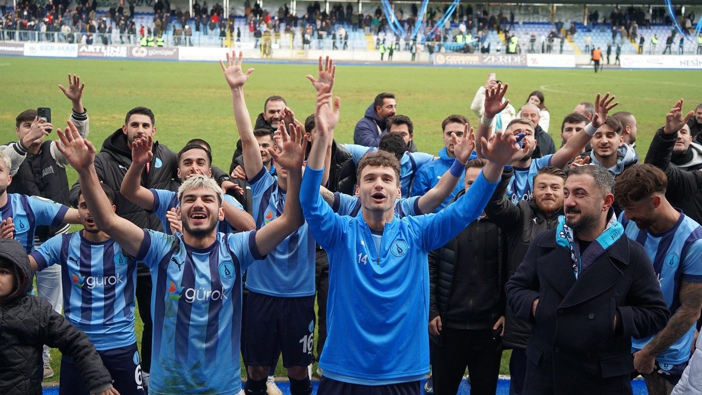 Kahveci: İlk 15'i Hedef Yolunda Başarıyla Geçtik
