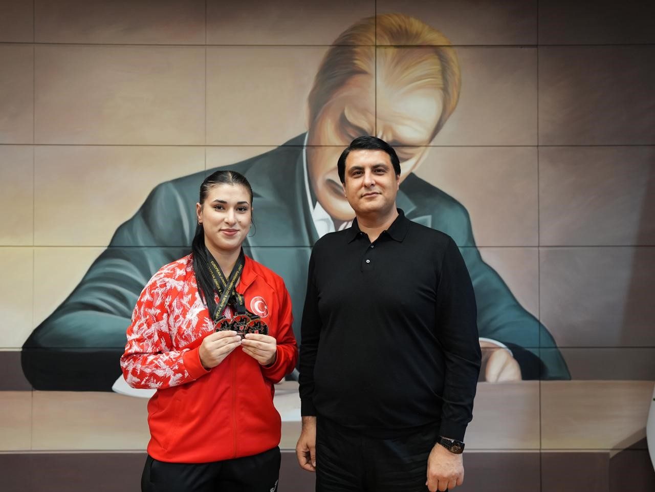 Başkan Yılmaz, Avrupa rekortmeni Büşra Çan’ı ağırladı
