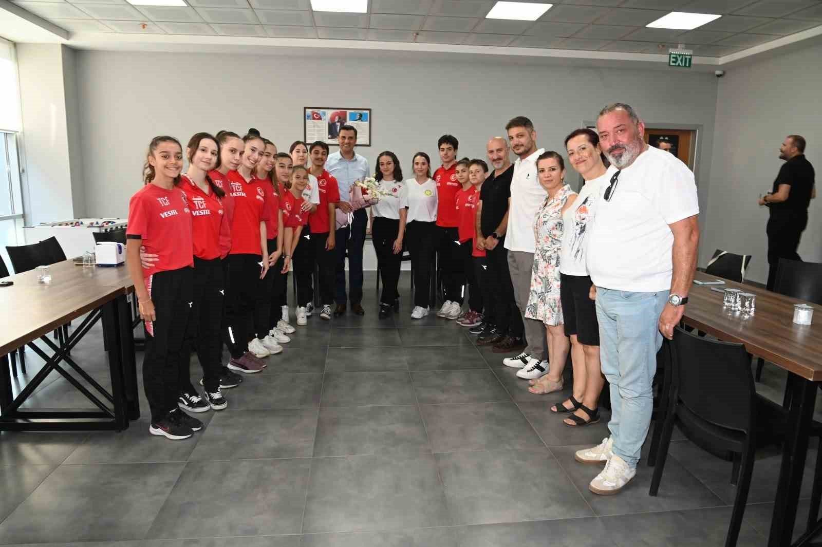 Cimnastikte Milli Gururlar Başkan Zeyrek'le Buluştu