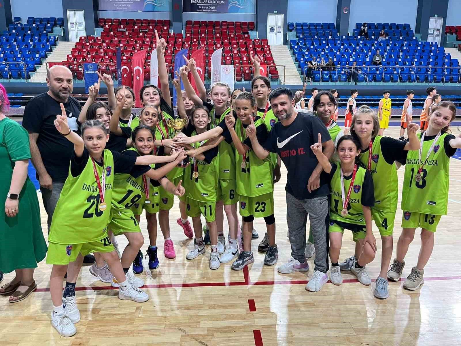 Yerel Basketbol Ligi'nin Perdesi İndi