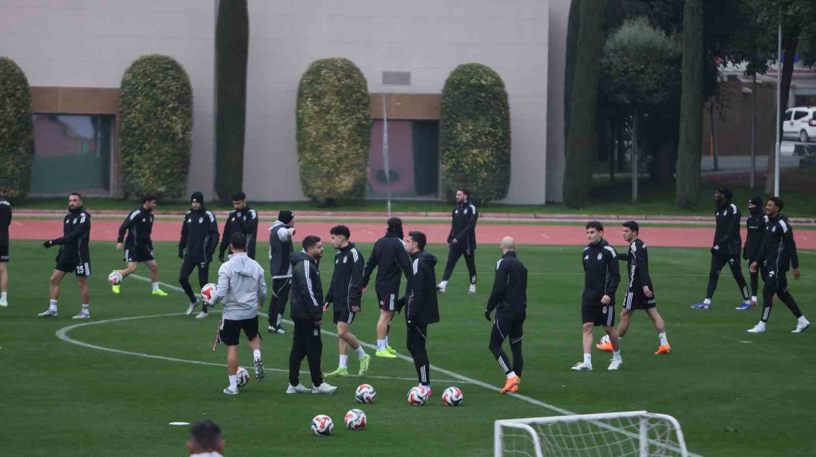 Beşiktaş, devre arası çalışmalarını Antalya’da sürdürüyor