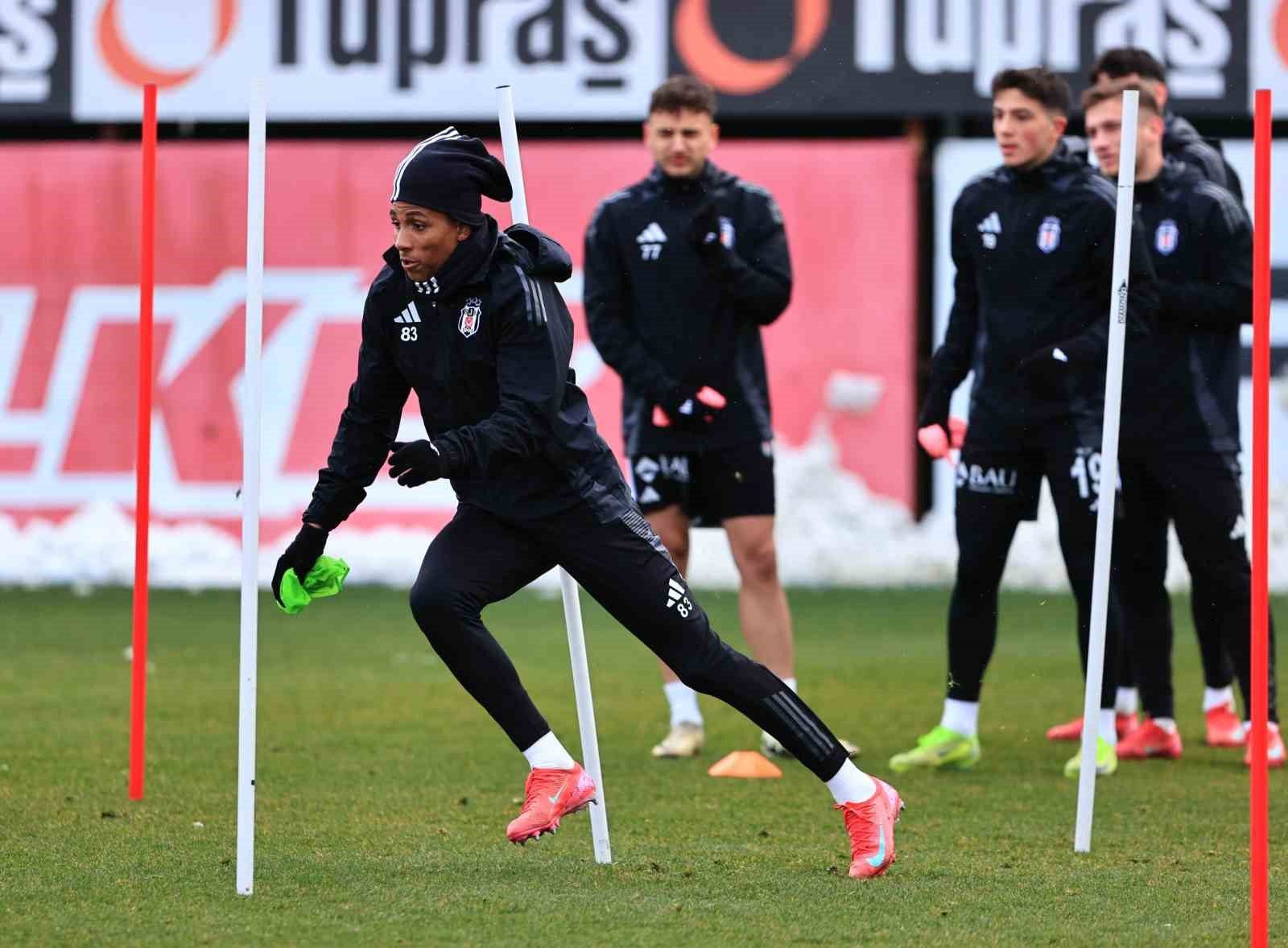 Kara Kartal, Sivasspor Deplasmanı İçin Kanat Çırpıyor