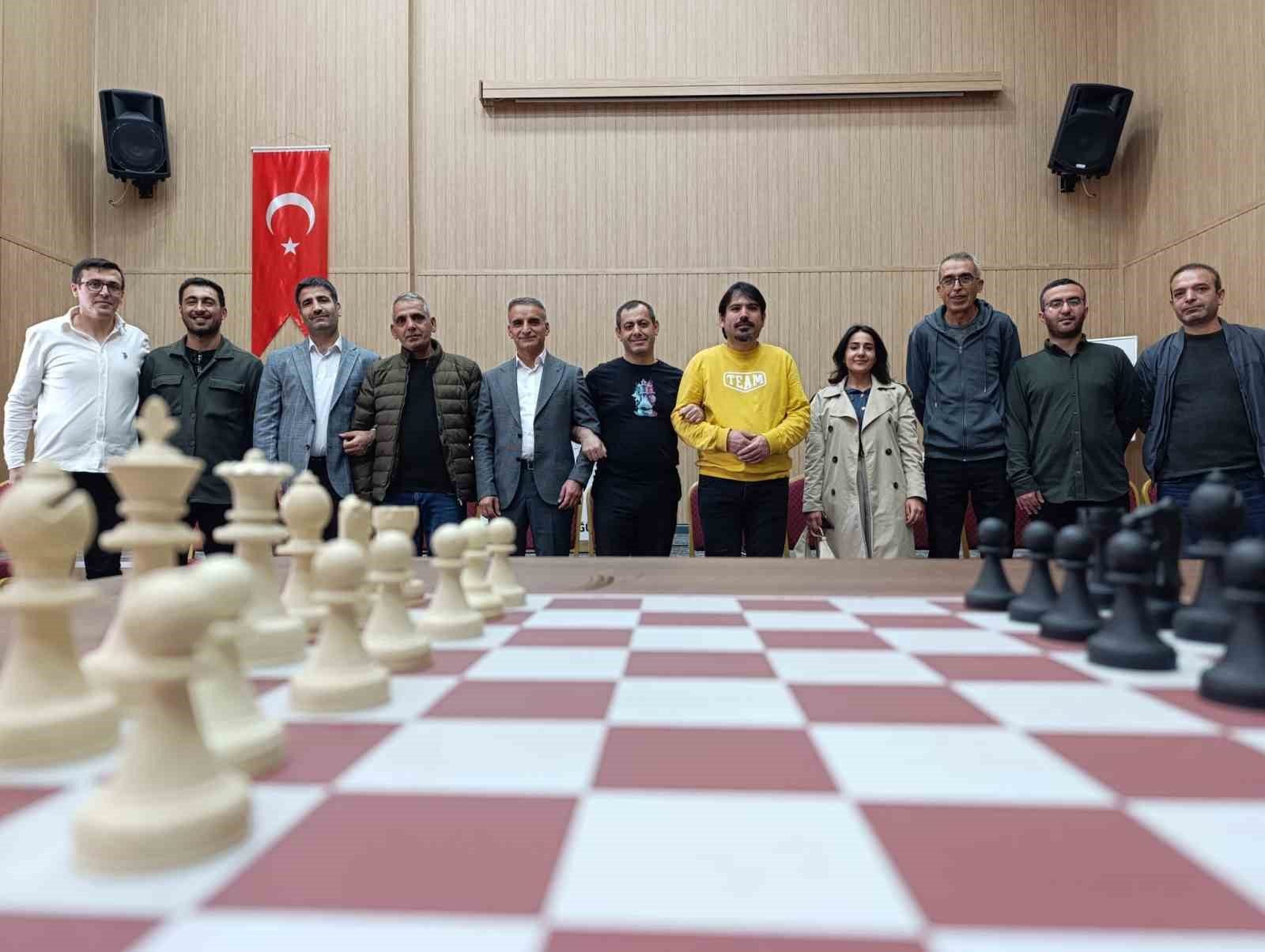 Bingöl’de düzenlenen satranç turnuvası sona erdi
