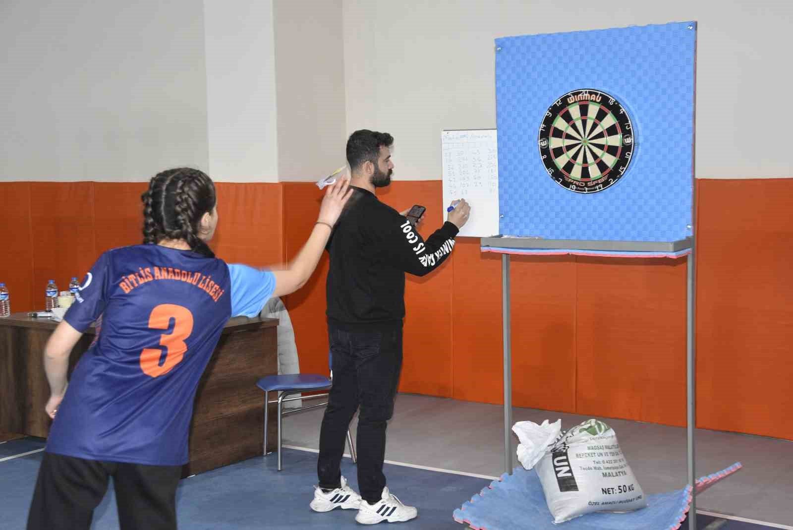 Bitlis'te Okul Sporları Coşkusu!