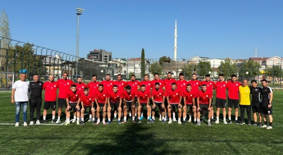 Bursa'nın Yeşil-Beyazlı Gururu Fethiye İdman Yurdu, Üçüncü Lig'e Yükselme Yolunda!