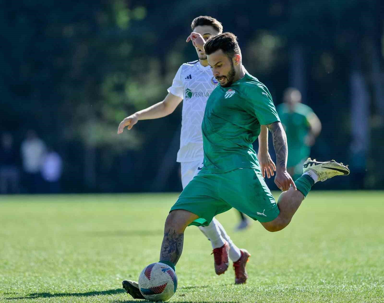 Küçükçekmece'nin Sürprizi: Bursaspor Hazırlık Maçında Devrildi