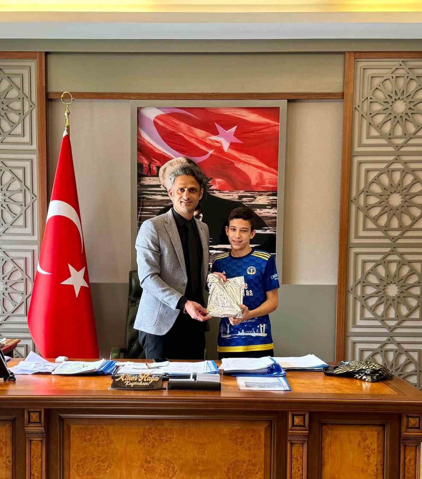 Çaycumalı Yüzücünün Muazzam Zaferi