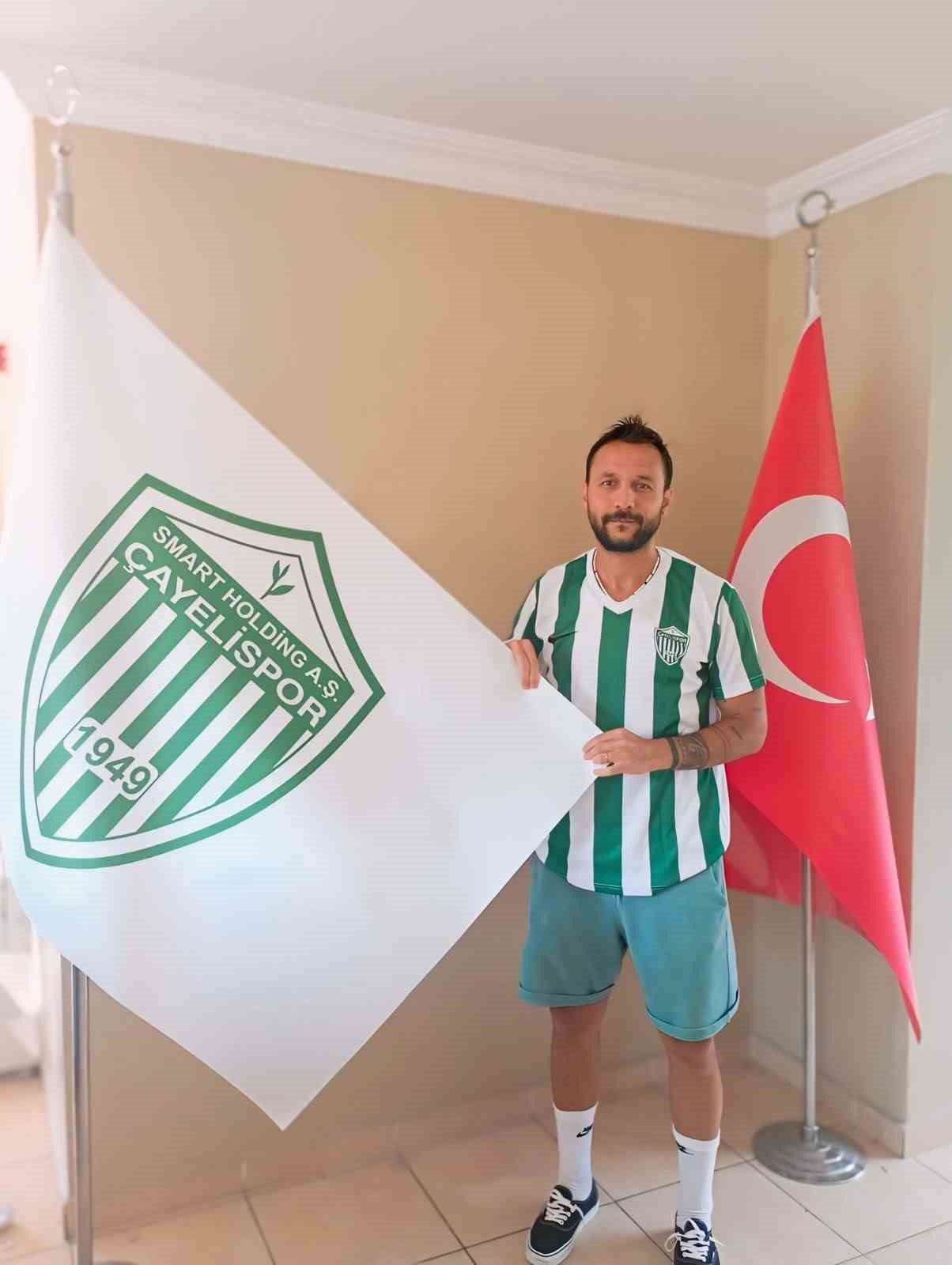 Rüzgarın Oğlu Sefa Akın, Çayelispor'da!
