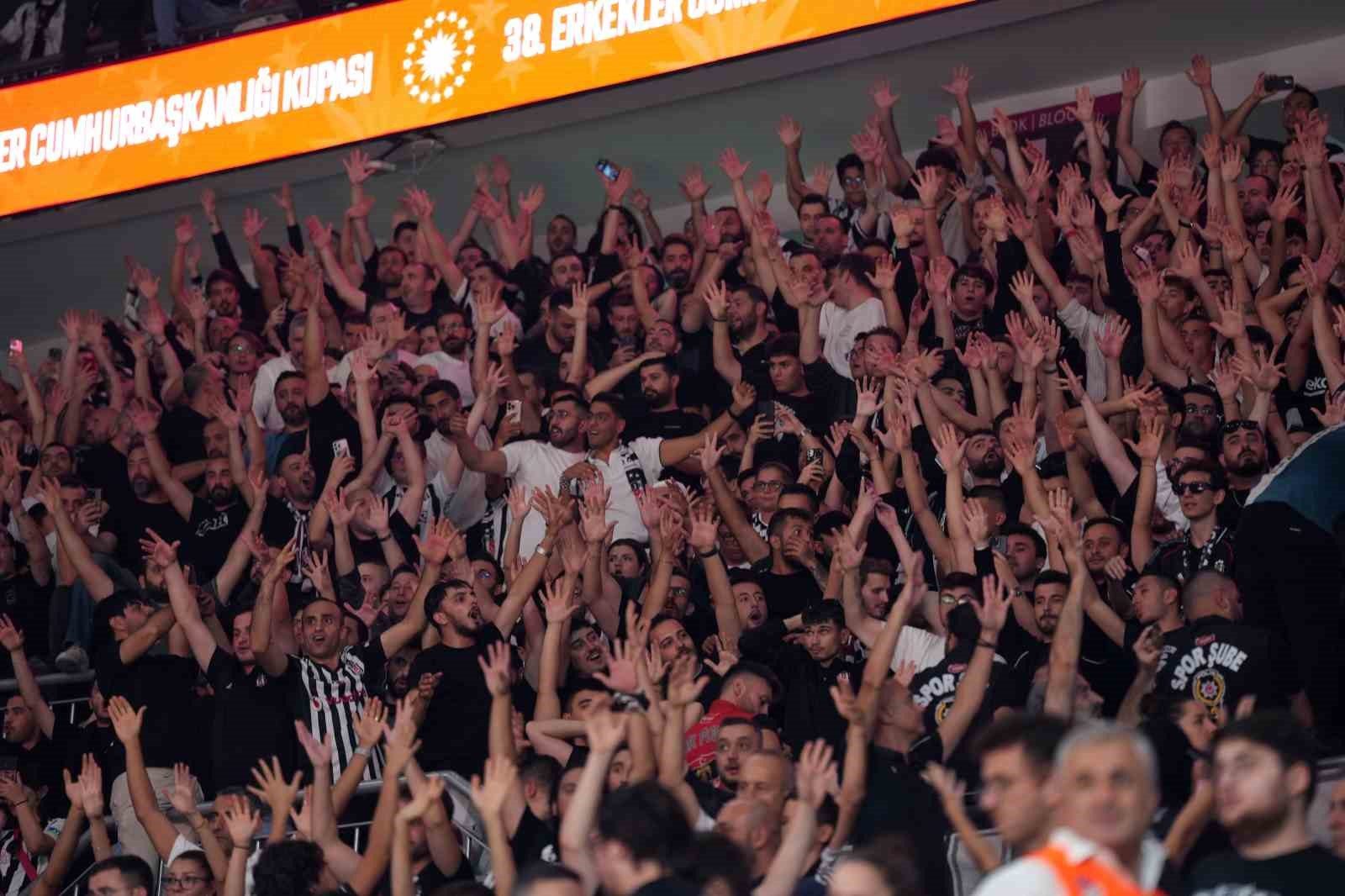 Cumhurbaşkanlığı Kupası: Fenerbahçe: 43 - Beşiktaş: 34