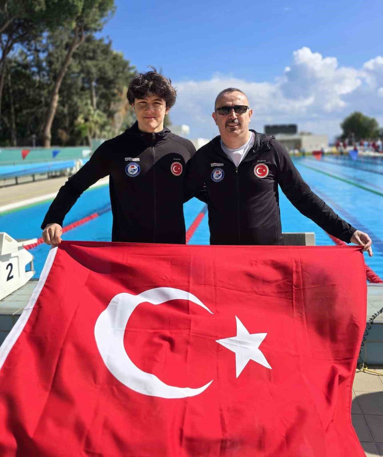 Denizlili yüzücü Türkiye’yi temsil edecek