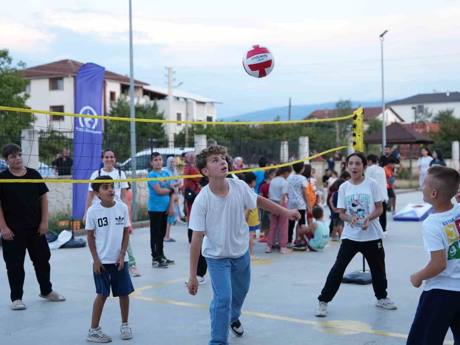 Dereli Tütüncü Mahallesi'nde Minik Sporcular Sahalara Akın Etti