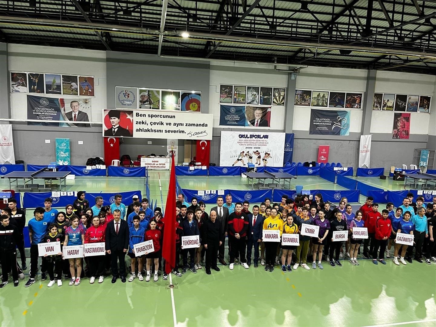 Didim’de masa tenisi müsabakaları başladı