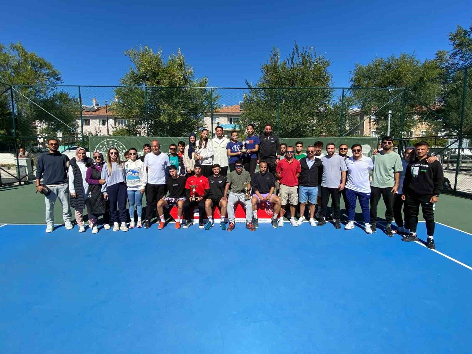Tenis Rüzgarı Doğu ve Güneydoğu Anadolu'da Esmeye Başladı