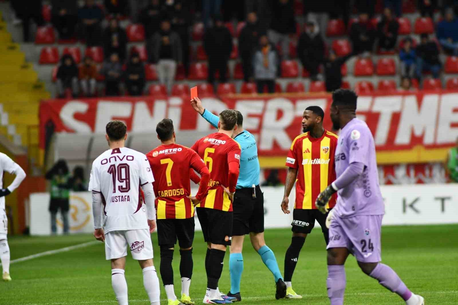 Dorukhan Toköz’e 2 maç ceza