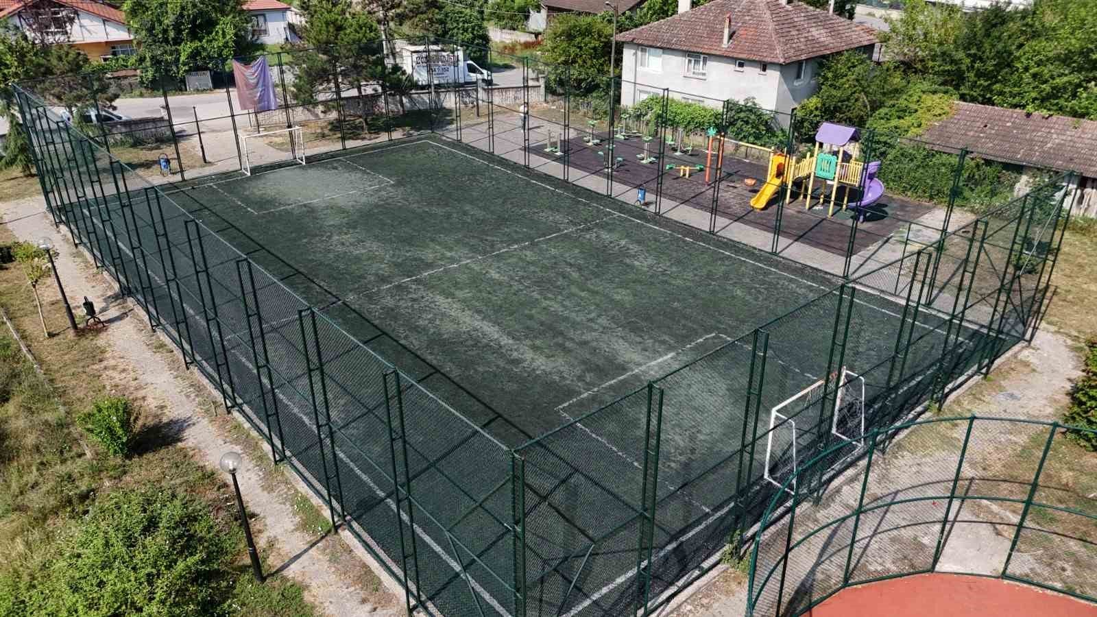 Düzce'nin Amatör Spor Alanları Yenileniyor