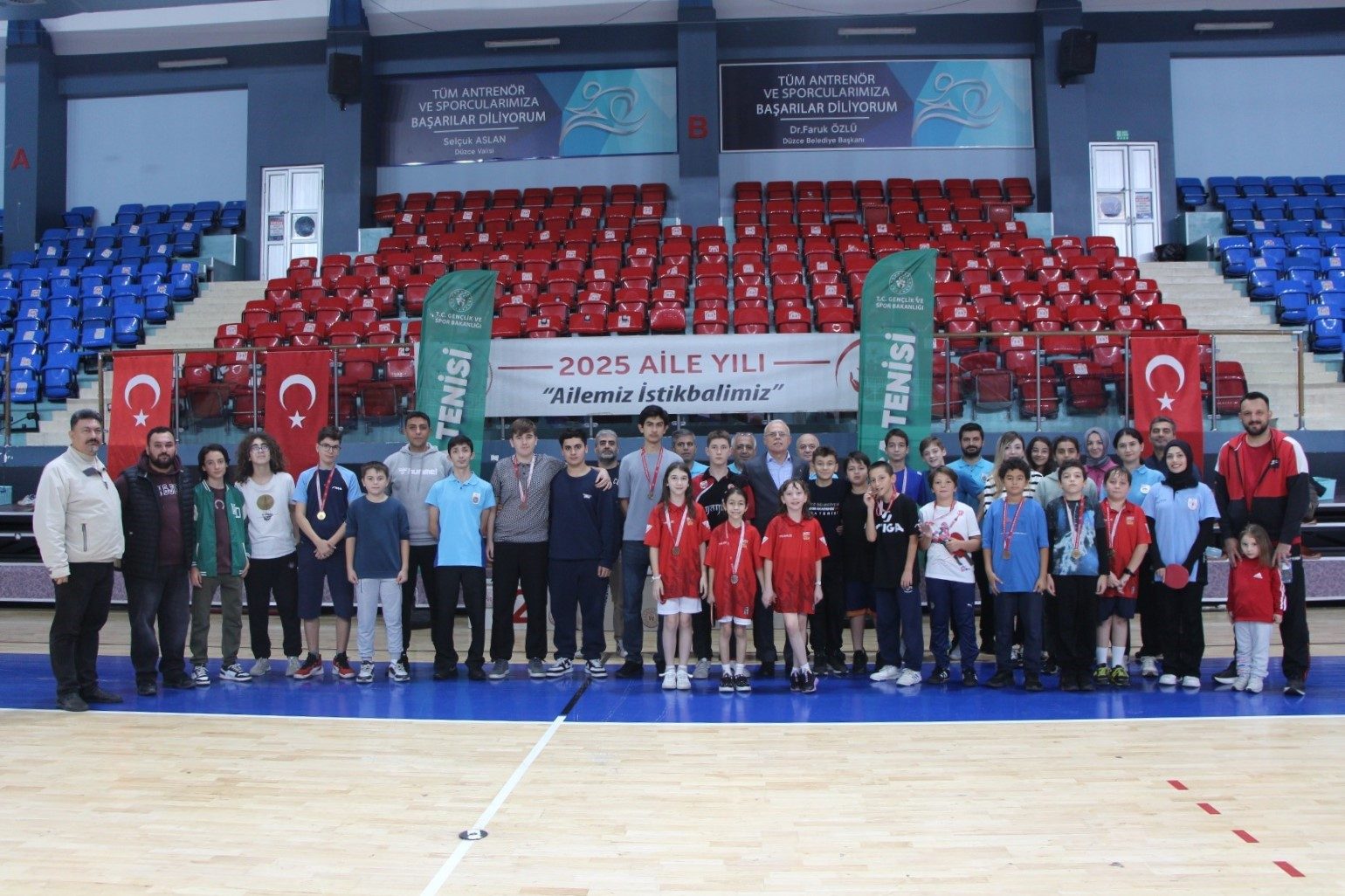 Düzce’de Masa tenisi turnuvasının şampiyonları belli oldu