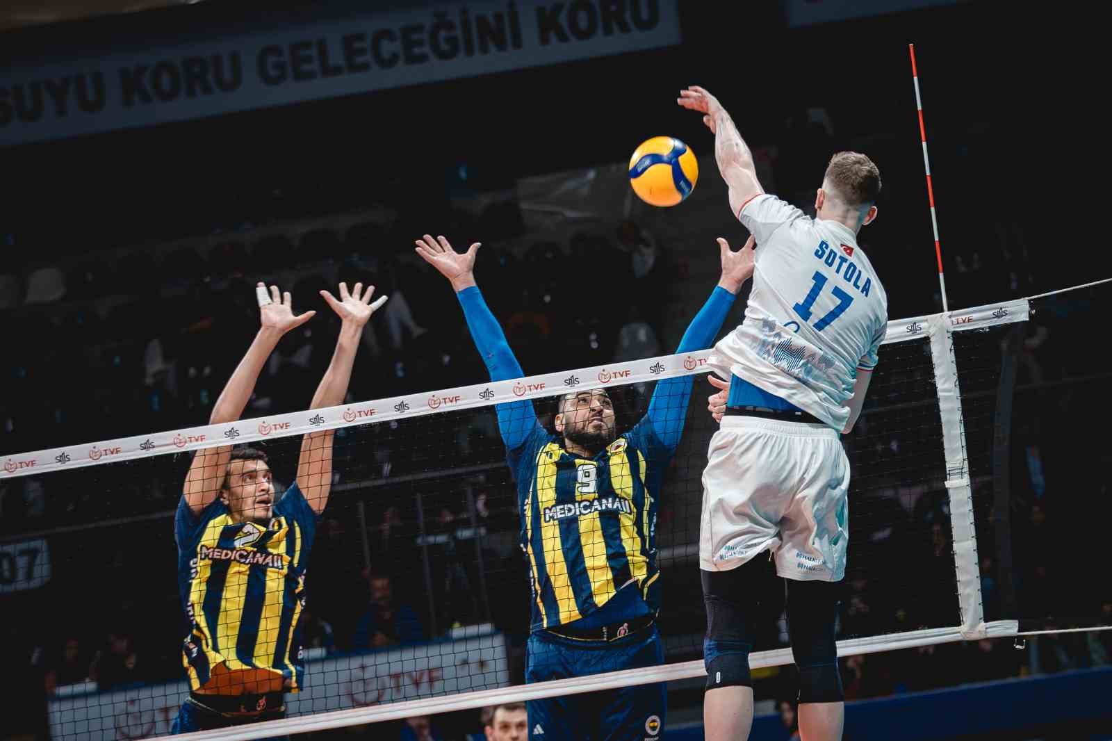 Efeler Ligi: Halkbank: 3 – Fenerbahçe Medicana: 0