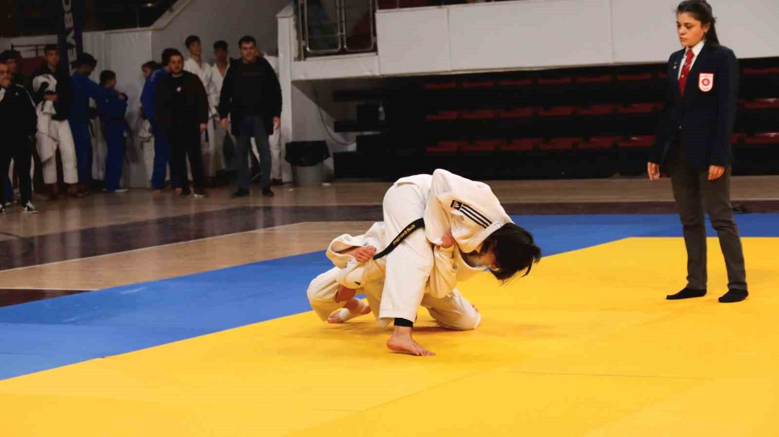 Elazığ'ın Tatamilerinde Judo Şöleni