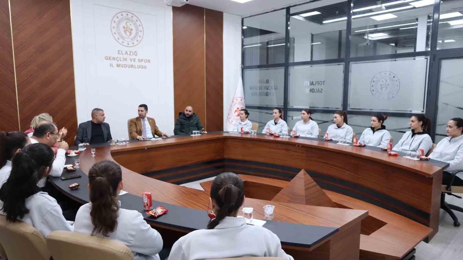 Elazığ Hentbolunda İddialı Yükseliş