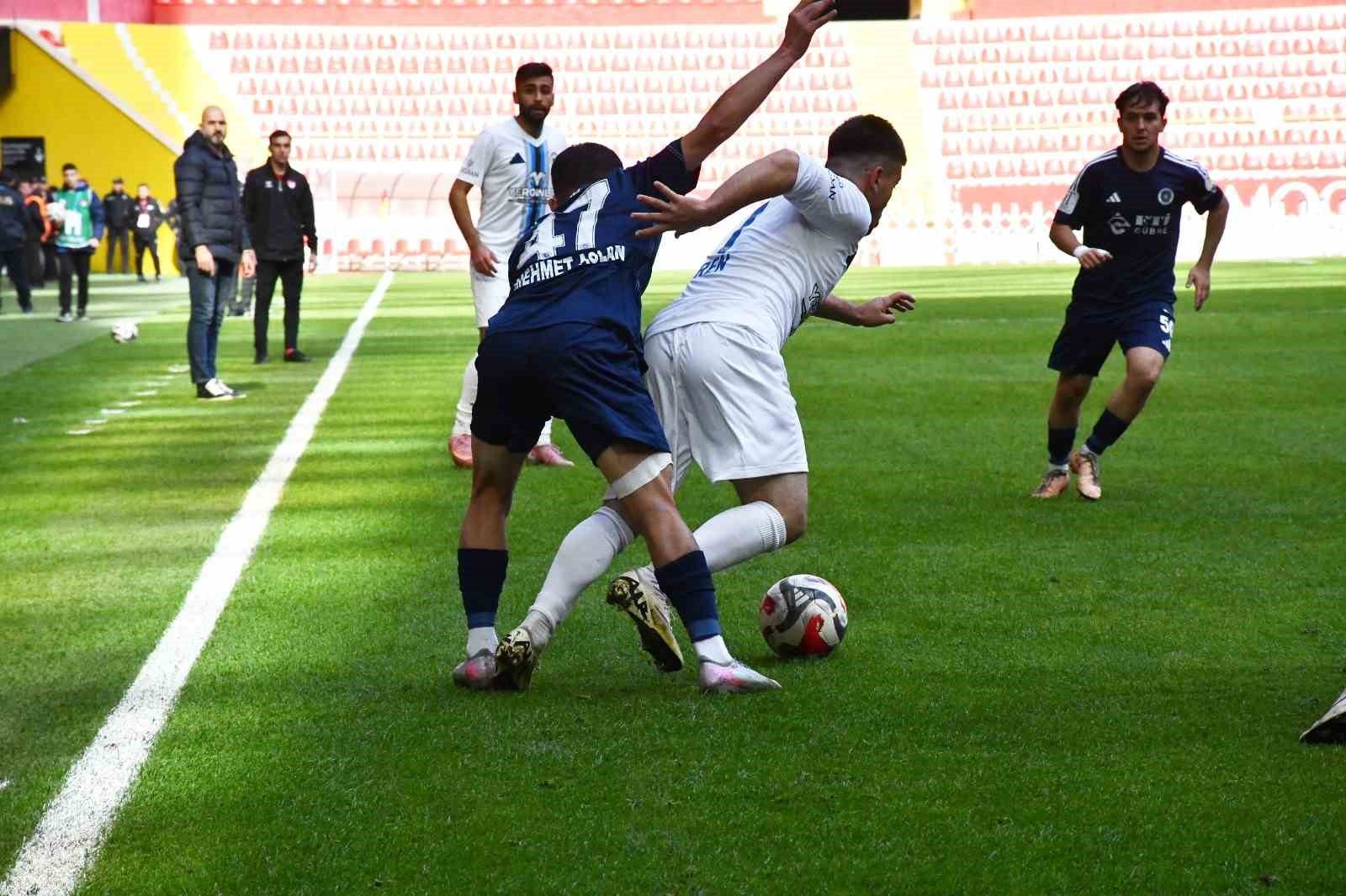 Erciyes 38 FK fırsat tepti
