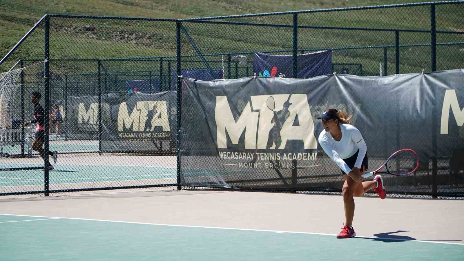 Erciyes’teki Dünya Tenis Turu’nda finaller pazar günü oynanacak