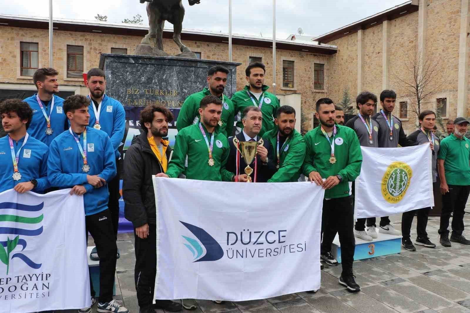 Erkek rafting takımı Türkiye şampiyonu oldu