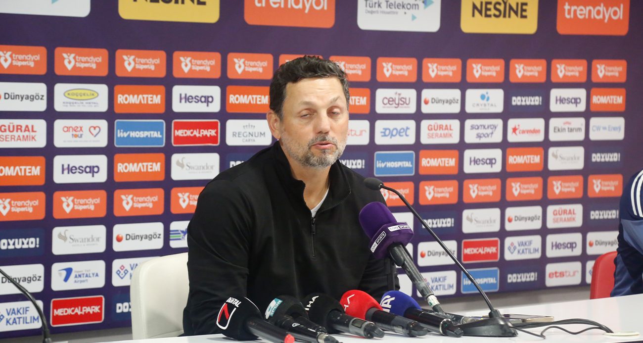 Erol Bulut: "Çok fazla bireysel hata yaptık, futbol bunu affetmez"